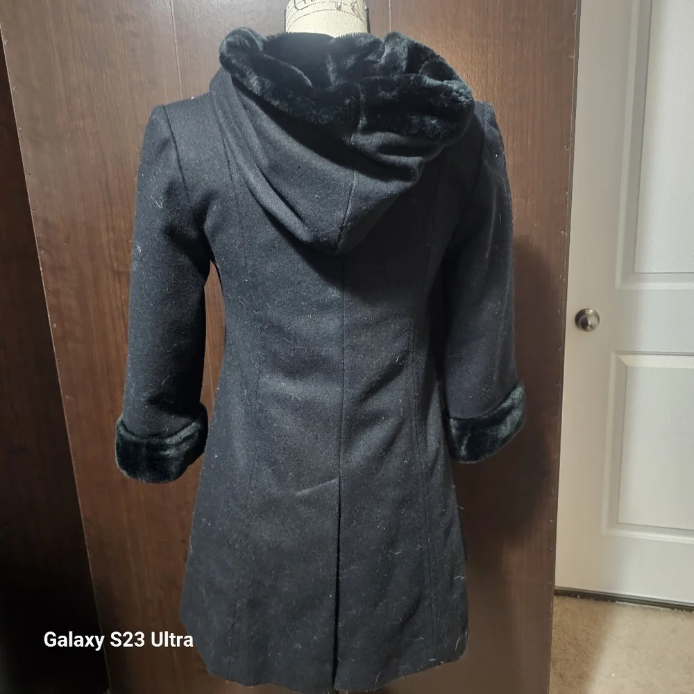 Trilogi Collections coat size 8 toddler dressy coat. - Picture 11 of 13